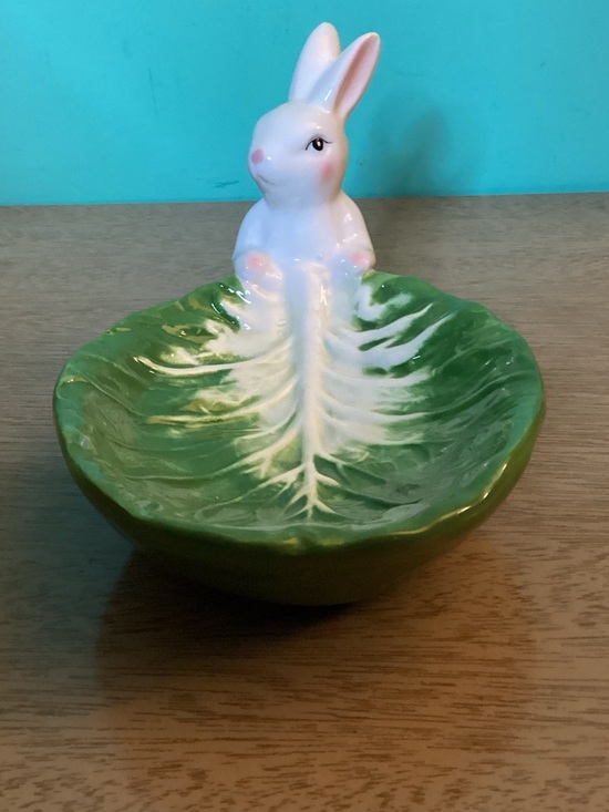 Other - Easter Bunny Rabbit Candy Dish Bowl Cabbage Leaf